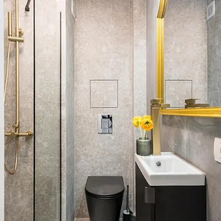 Superb - Old Town Apartment Bucharest